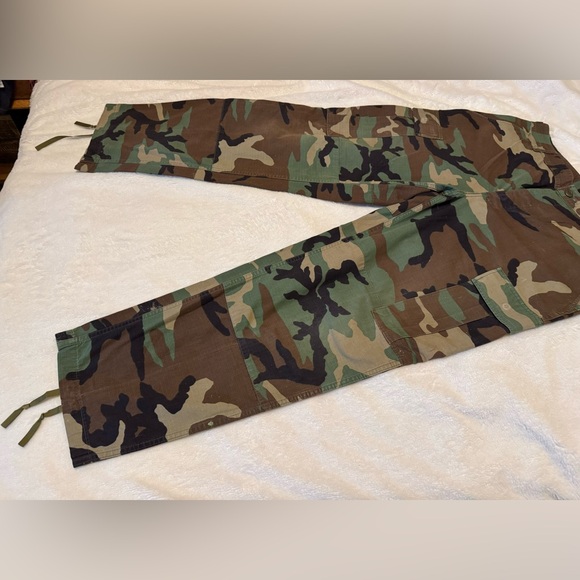 Camo Pants - Waist Size: 31 to 35 - Picture 4 of 6